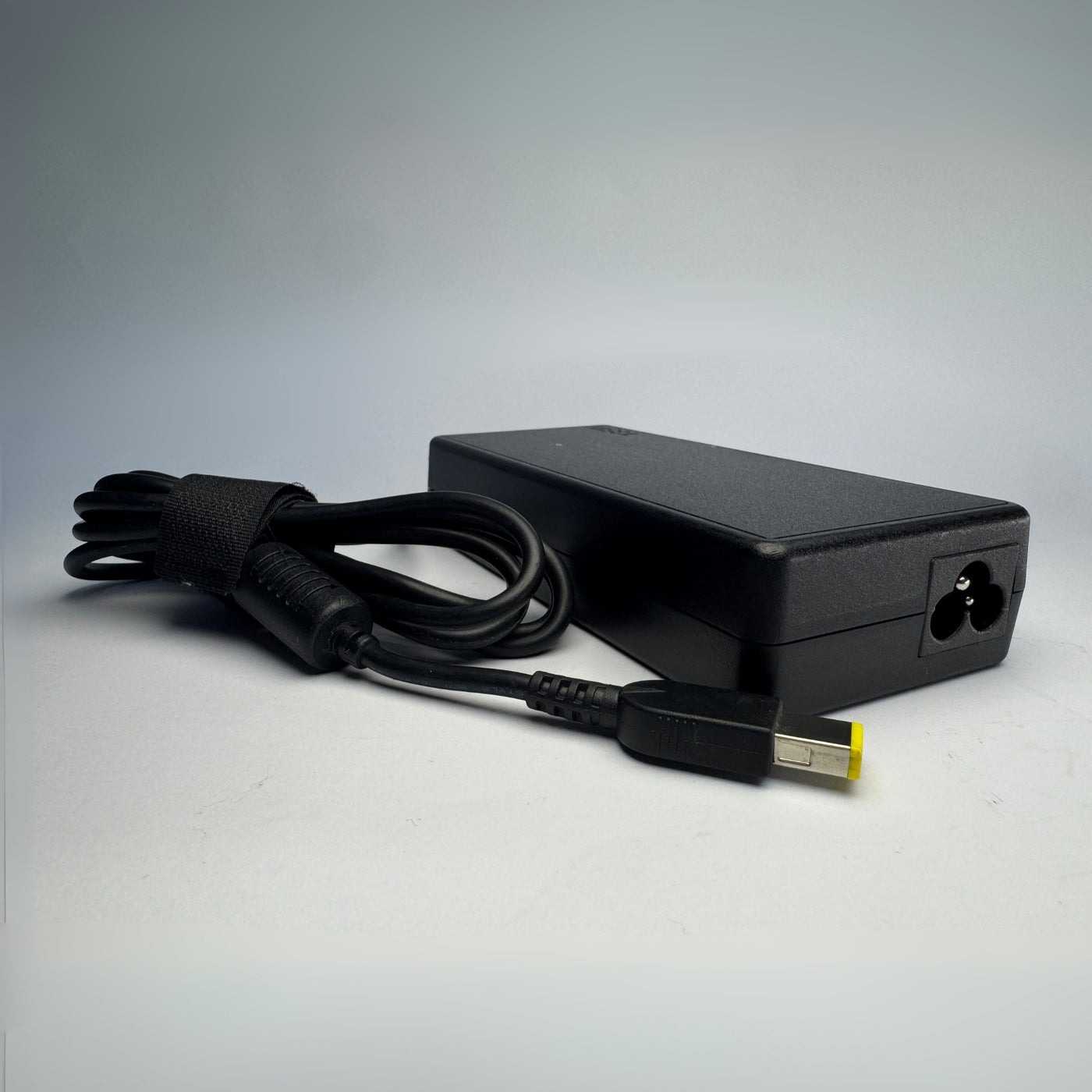 Lenovo Slim Tip Charger (135W)