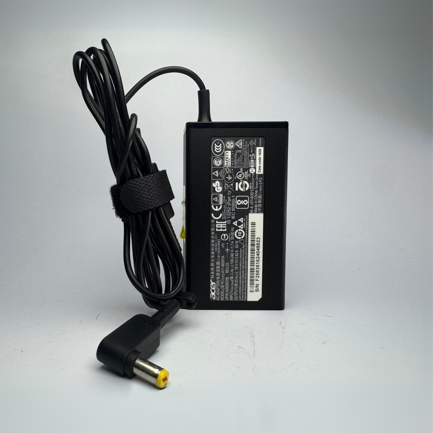 Acer Yellow Round Tip Charger (65W)